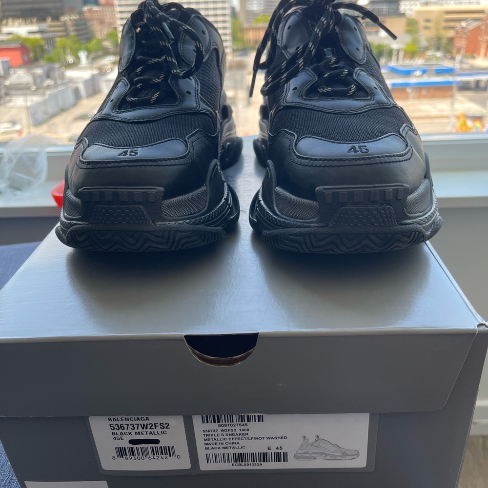 Triple S Balenciaga size 12
